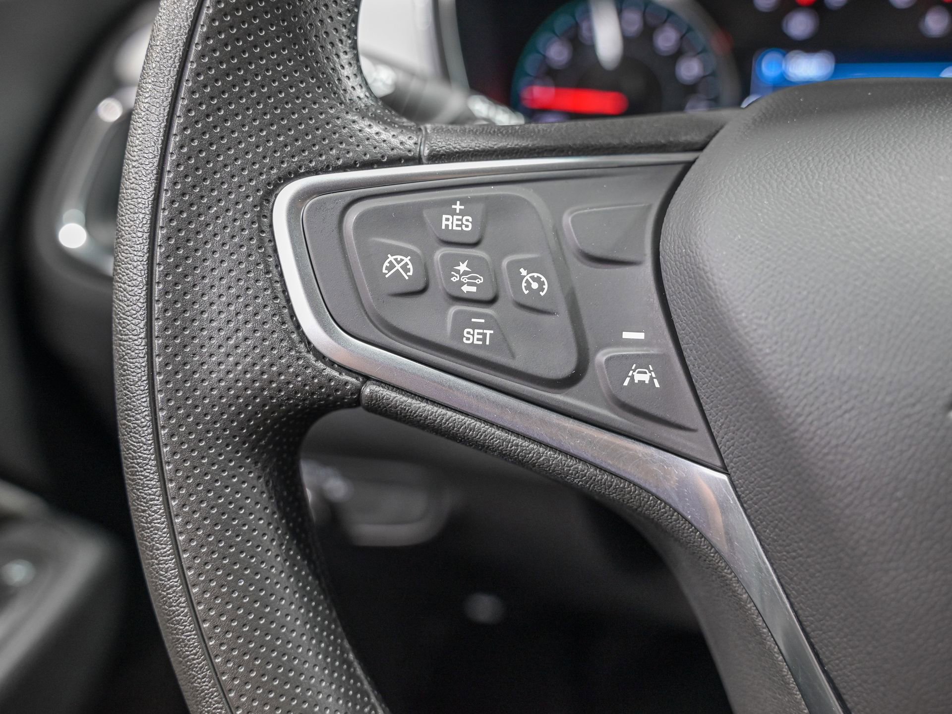 Used 2024 Chevrolet Equinox LS w/ LS Convenience Package image 19