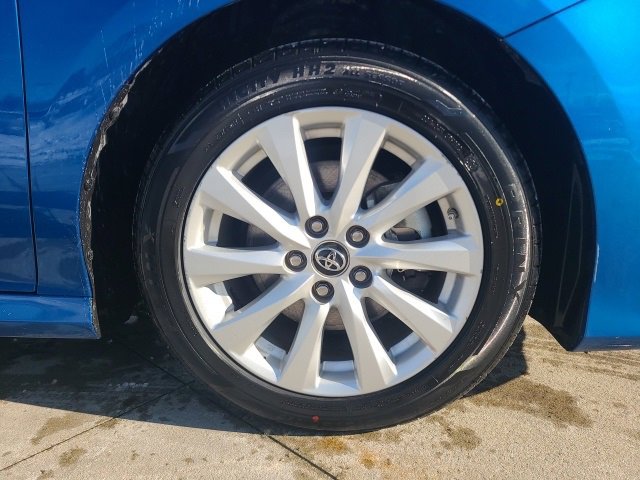 Used 2019 Toyota Camry LE image 9