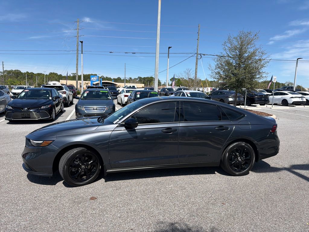 Used 2025 Honda Accord SE image 4