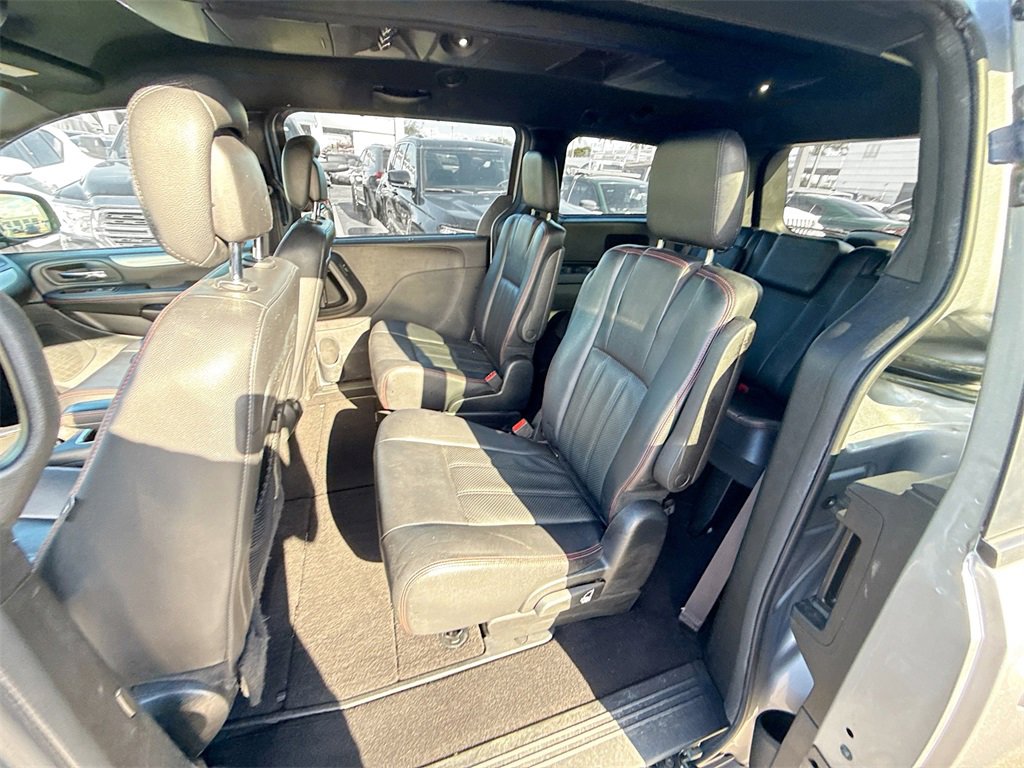 Used 2019 Dodge Grand Caravan GT image 26