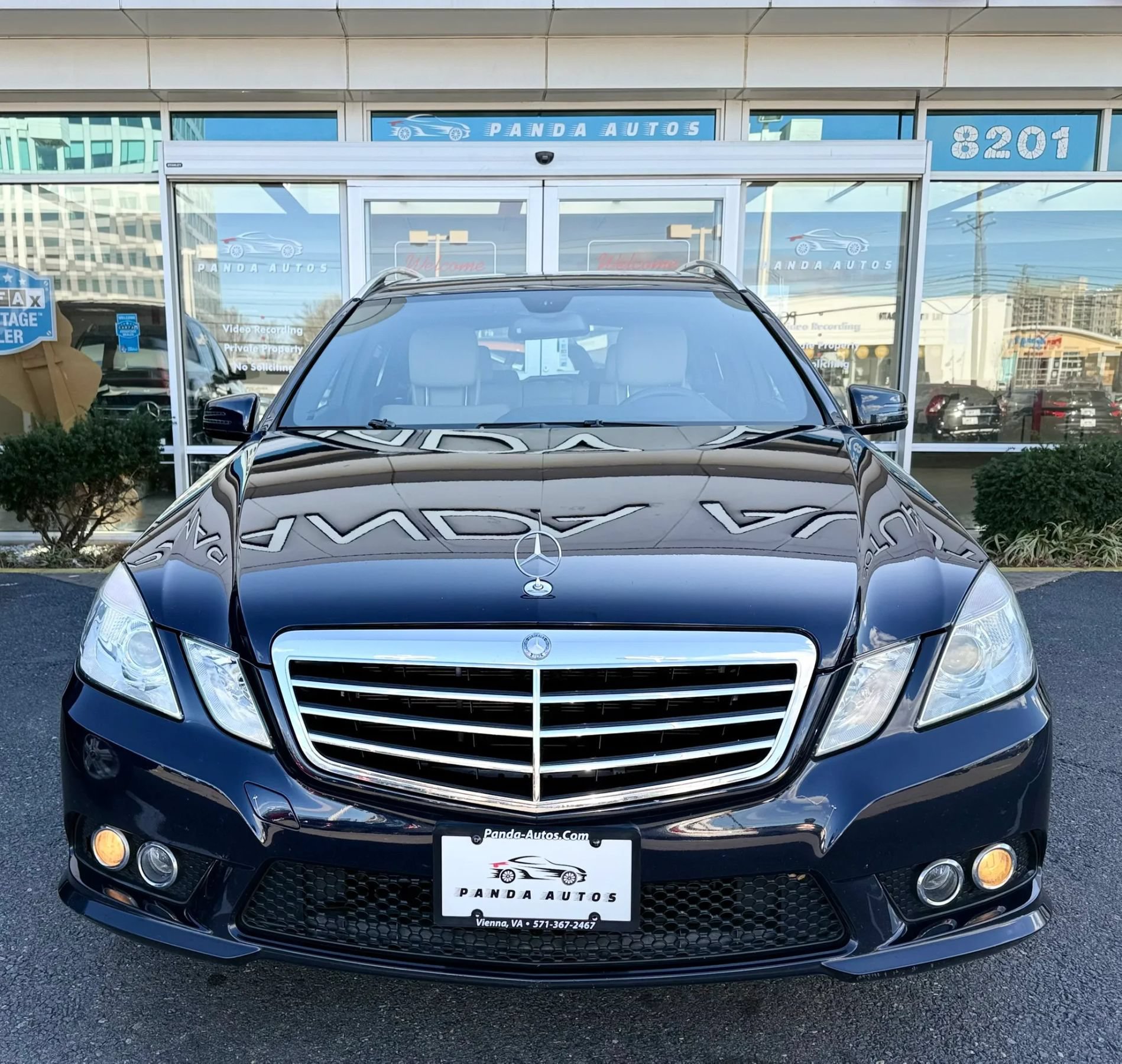Used 2011 Mercedes-Benz E 350 4MATIC Wagon image 2