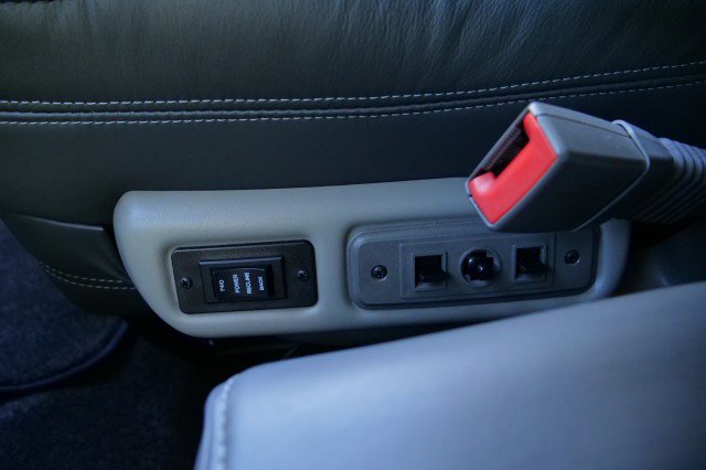 Used 2025 Chevrolet Express 2500 w/ Driver Convenience Package image 21