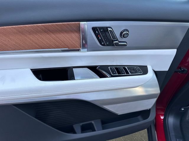 New 2026 Cadillac Vistiq Sport w/ LPO, Floor Liner Package image 15