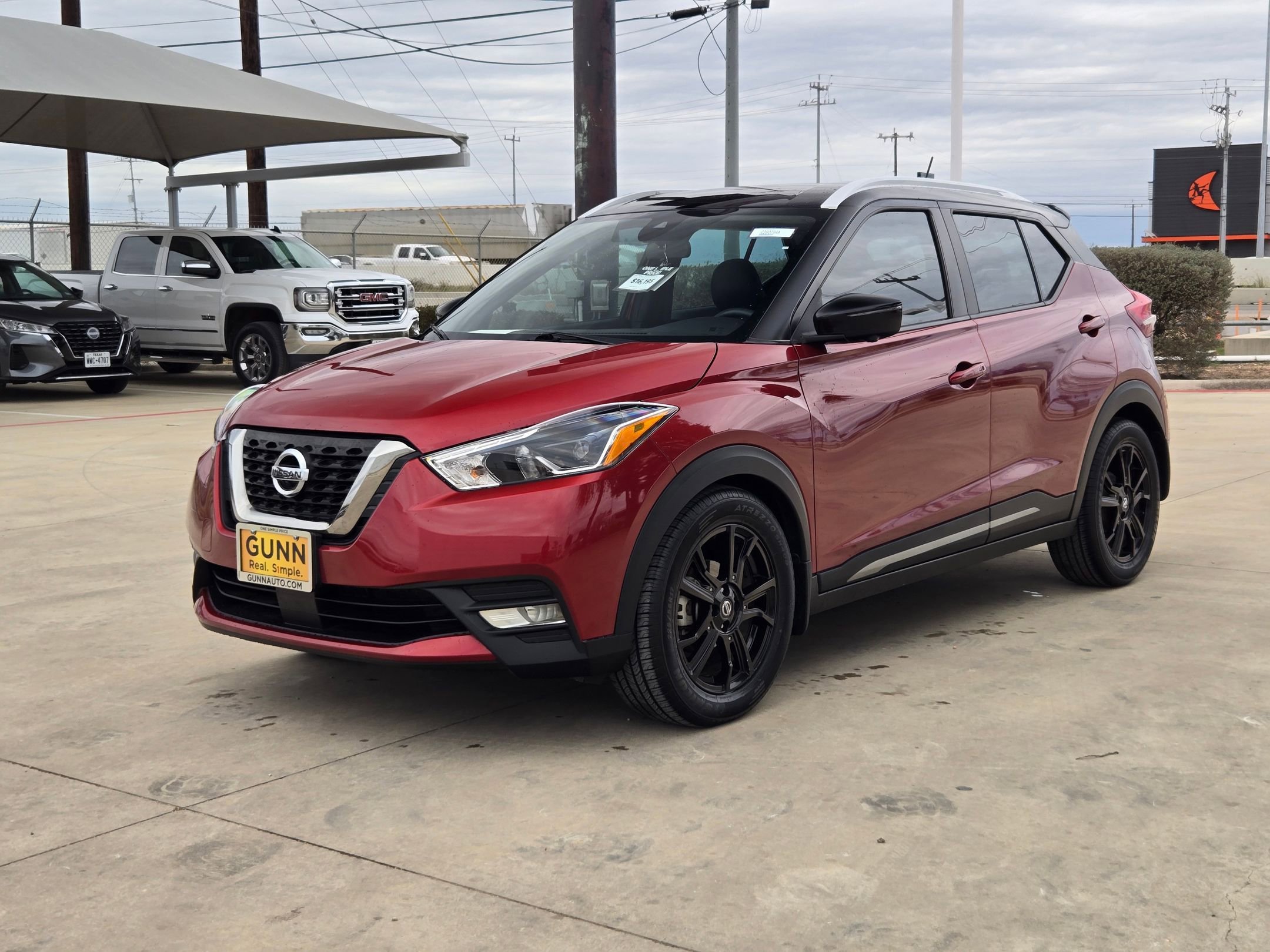 Used 2020 Nissan Kicks SR w/ SR Premium Package image 7