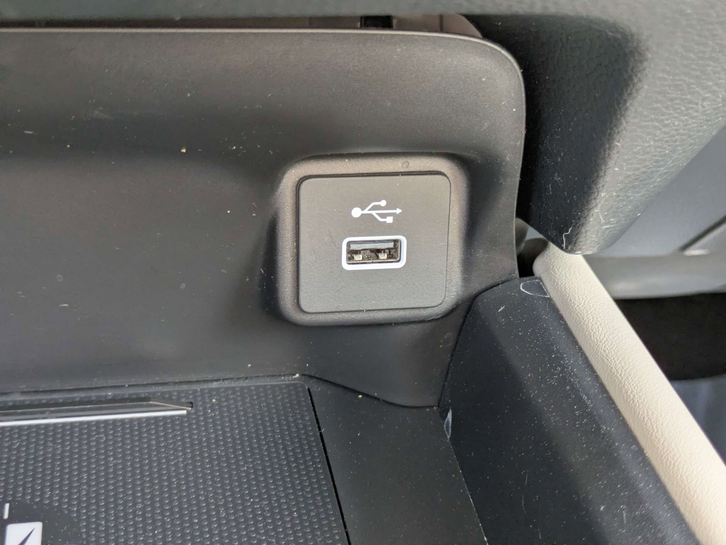 Certified 2024 Honda HR-V EX-L image 30