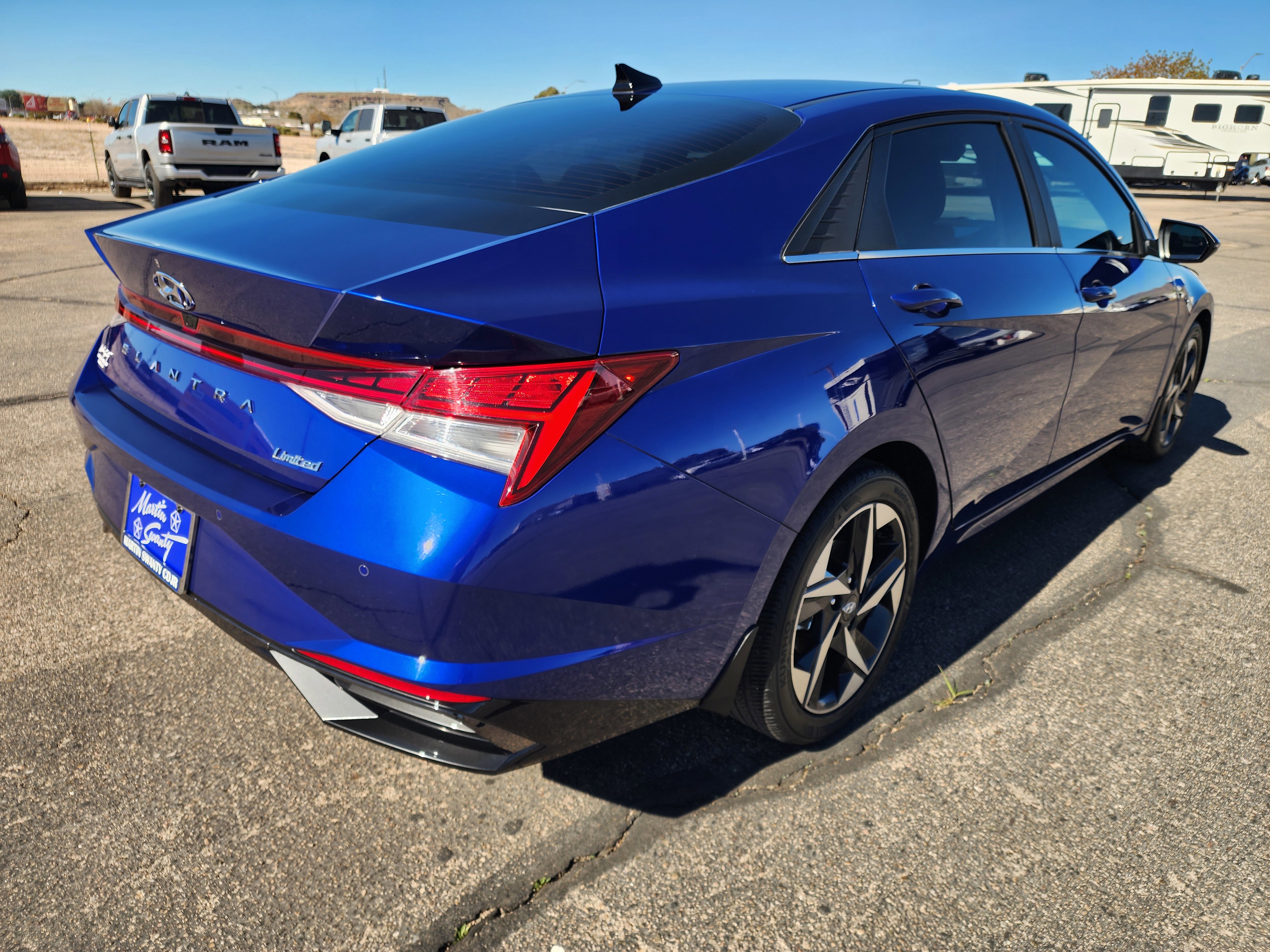 Used 2021 Hyundai Elantra Limited image 5
