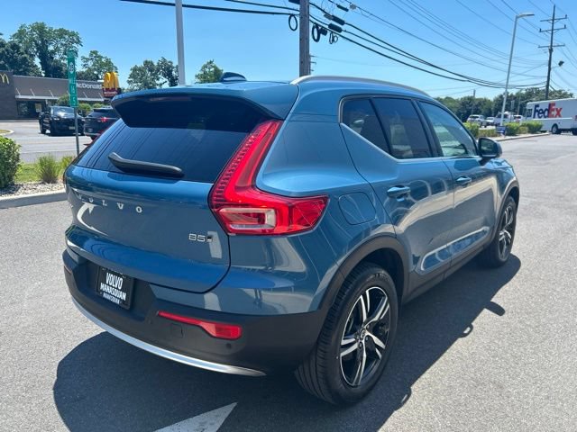 Certified 2025 Volvo XC40 B5 Core AWD/4WD image 5