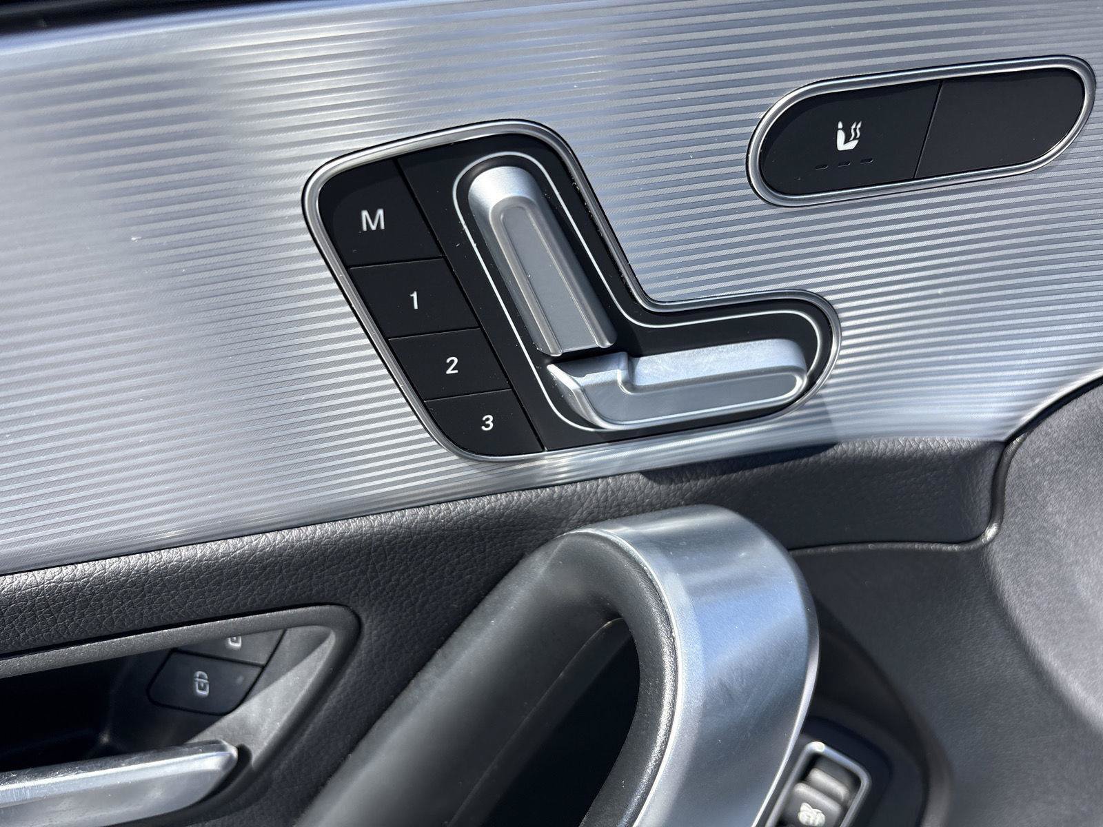 Used 2019 Mercedes-Benz A 220 4MATIC image 14