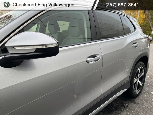 New 2026 Volkswagen Tiguan SE image 11