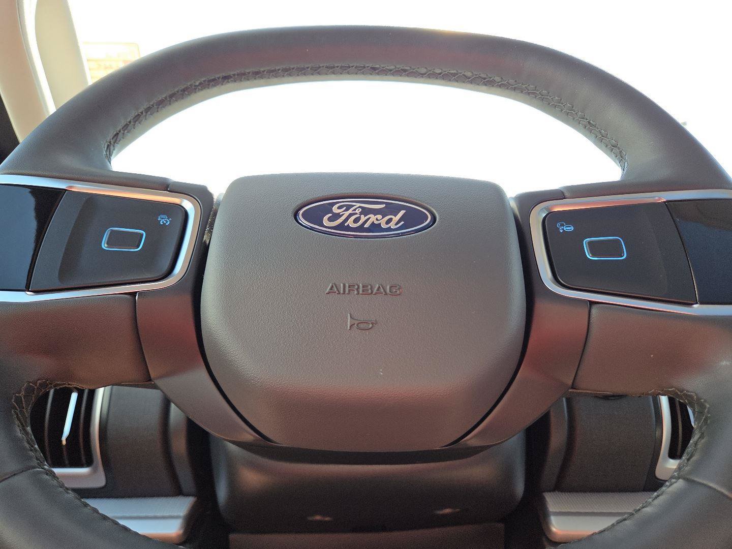 Used 2025 Ford Expedition Active AWD/4WD image 23