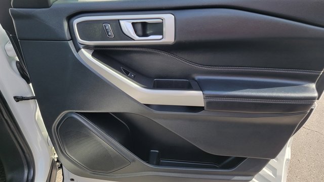 Used 2022 Ford Explorer XLT w/ Equipment Group 202A image 36