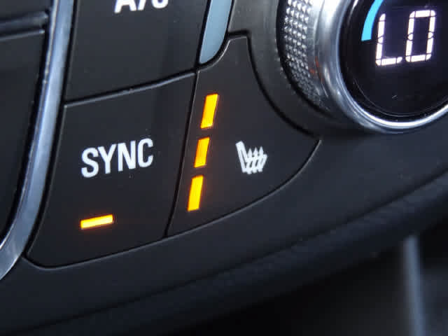Used 2023 Chevrolet Traverse LT w/ LT Premium Package AWD/4WD image 36