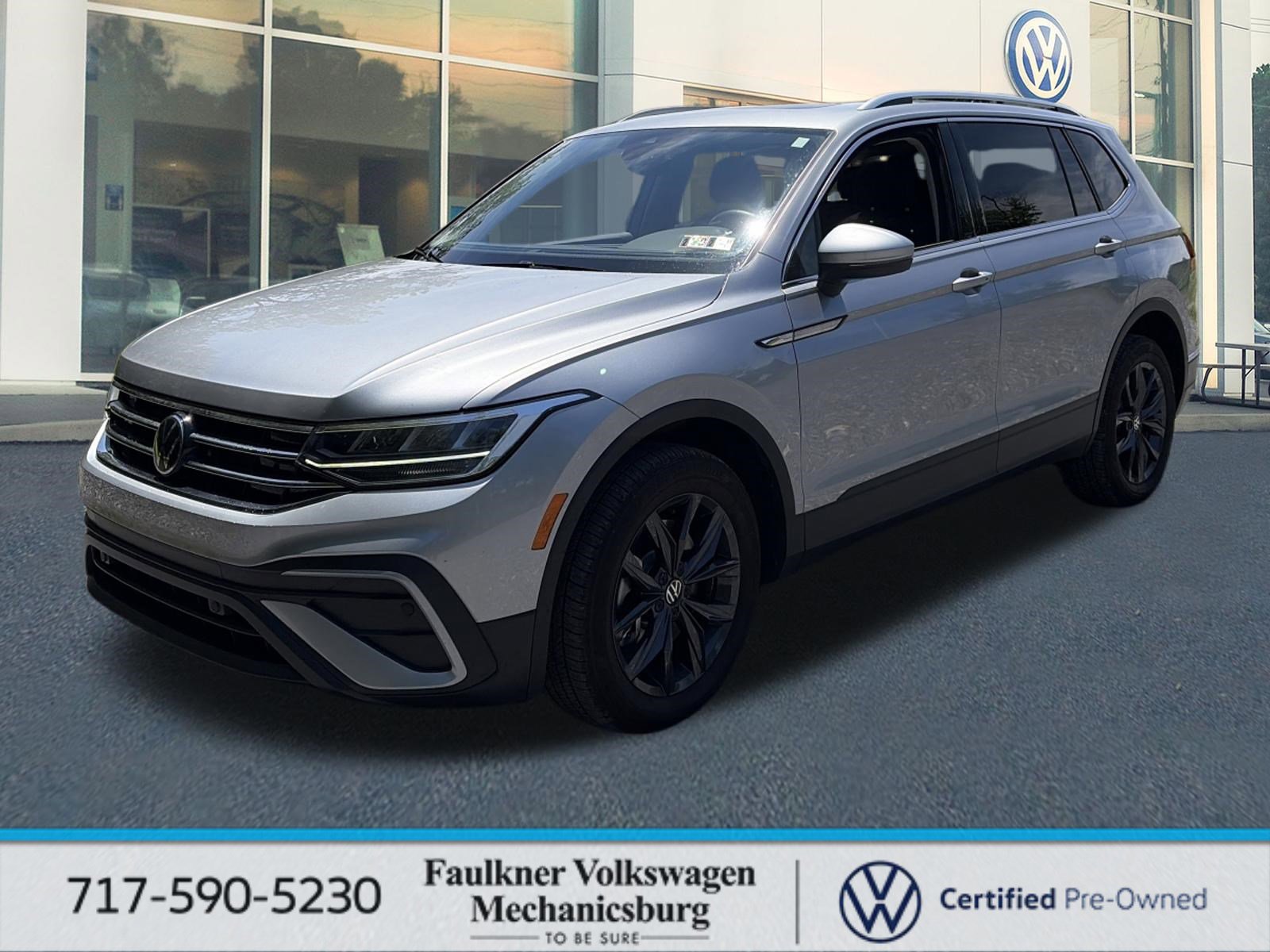 Used 2024 Volkswagen Tiguan SE w/ Panoramic Sunroof Package
