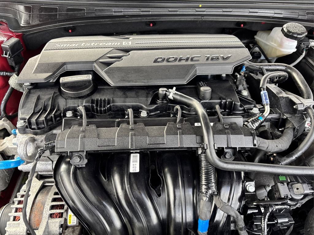 Used 2025 Hyundai Elantra Sport image 13