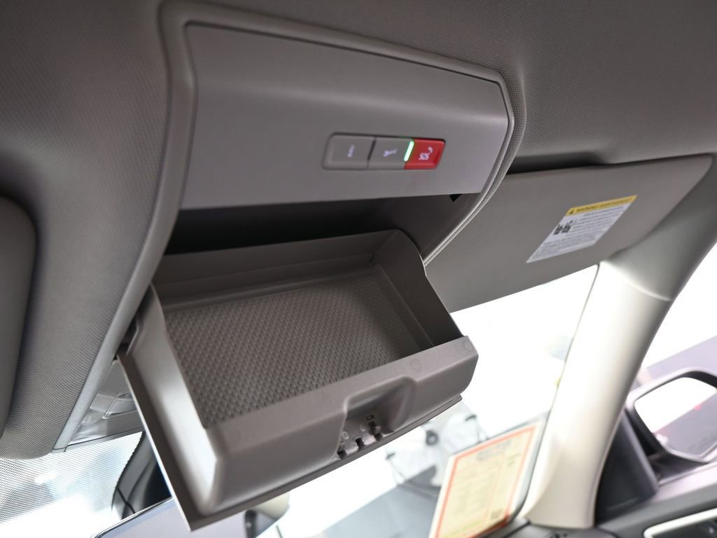 Used 2022 Volkswagen Atlas SE w/ Black Wheel Package image 30