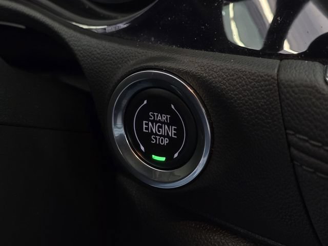 Used 2022 Buick Encore GX Essence FWD image 19