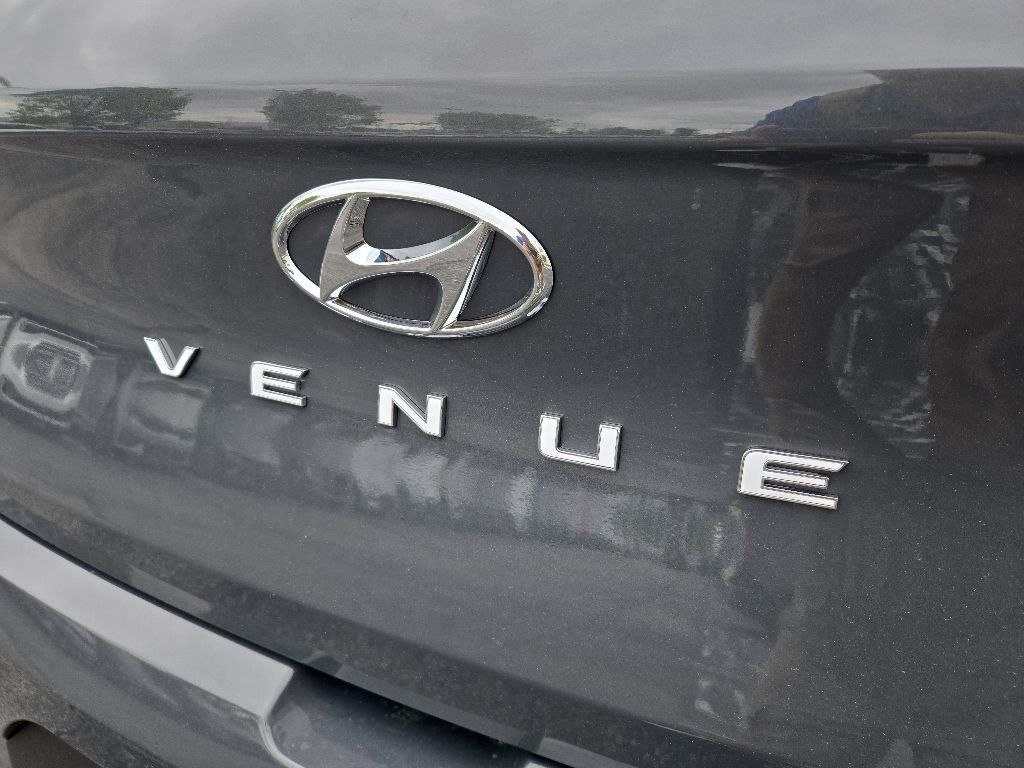 New 2026 Hyundai Venue SEL FWD image 11