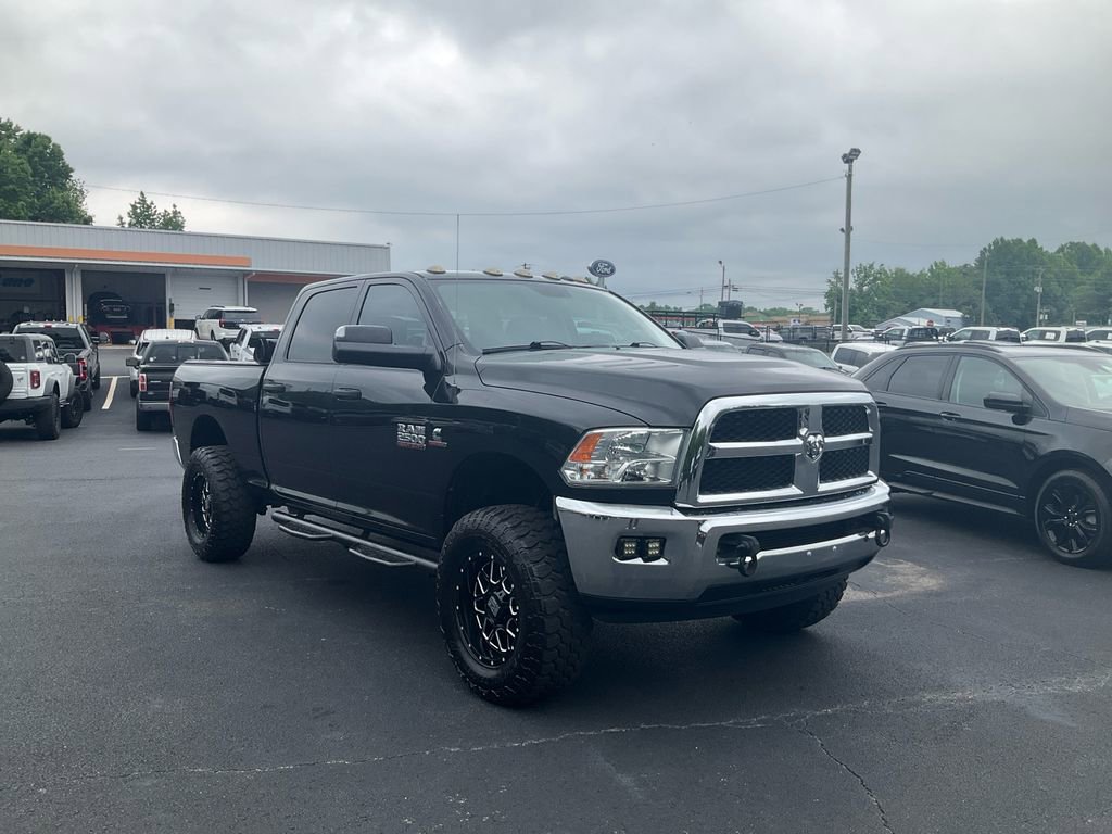 Used 2017 RAM 2500 Tradesman w/ Chrome Appearance Group AWD/4WD image 3