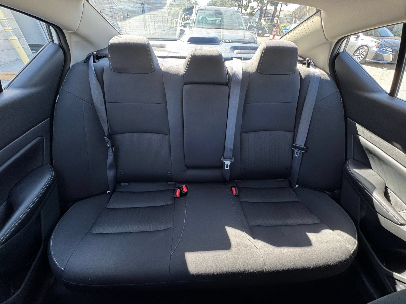 Used 2025 Nissan Altima 2.5 SV FWD image 39