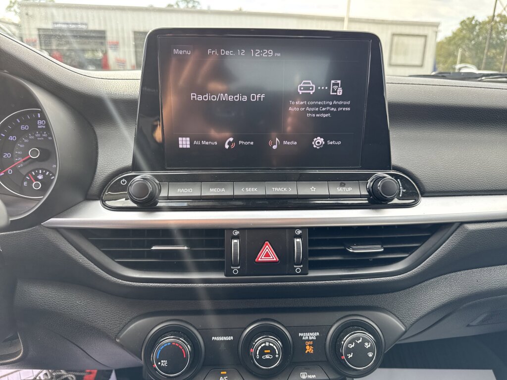 Certified 2024 Kia Forte LX image 27