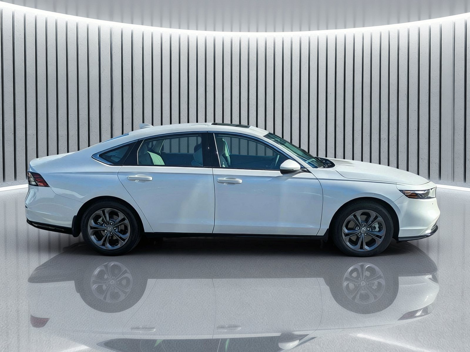 Certified 2025 Honda Accord EX-L image 5