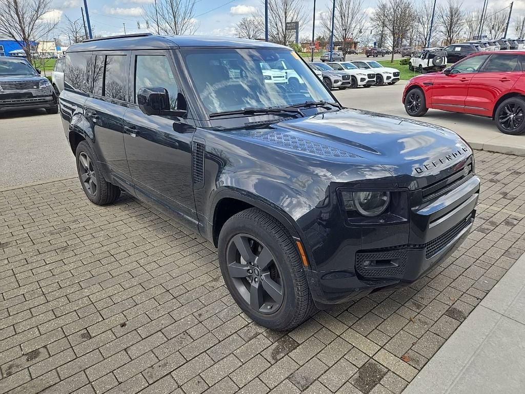 Certified 2023 Land Rover Defender 130 X-Dynamic SE image 3