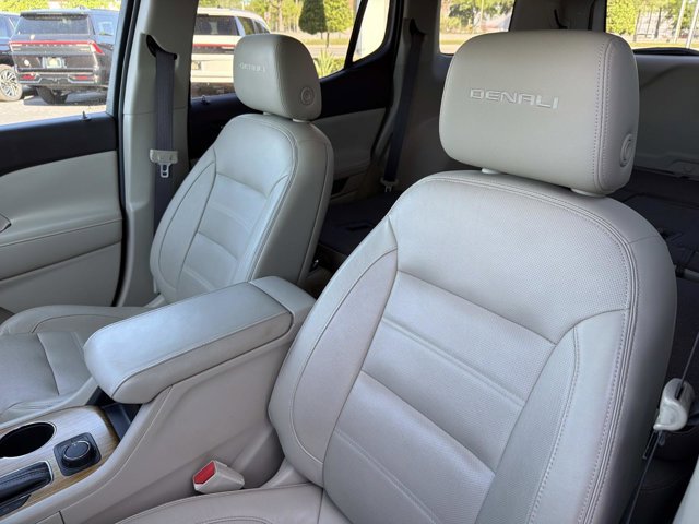 Used 2017 GMC Acadia Denali w/ Technology Package image 13