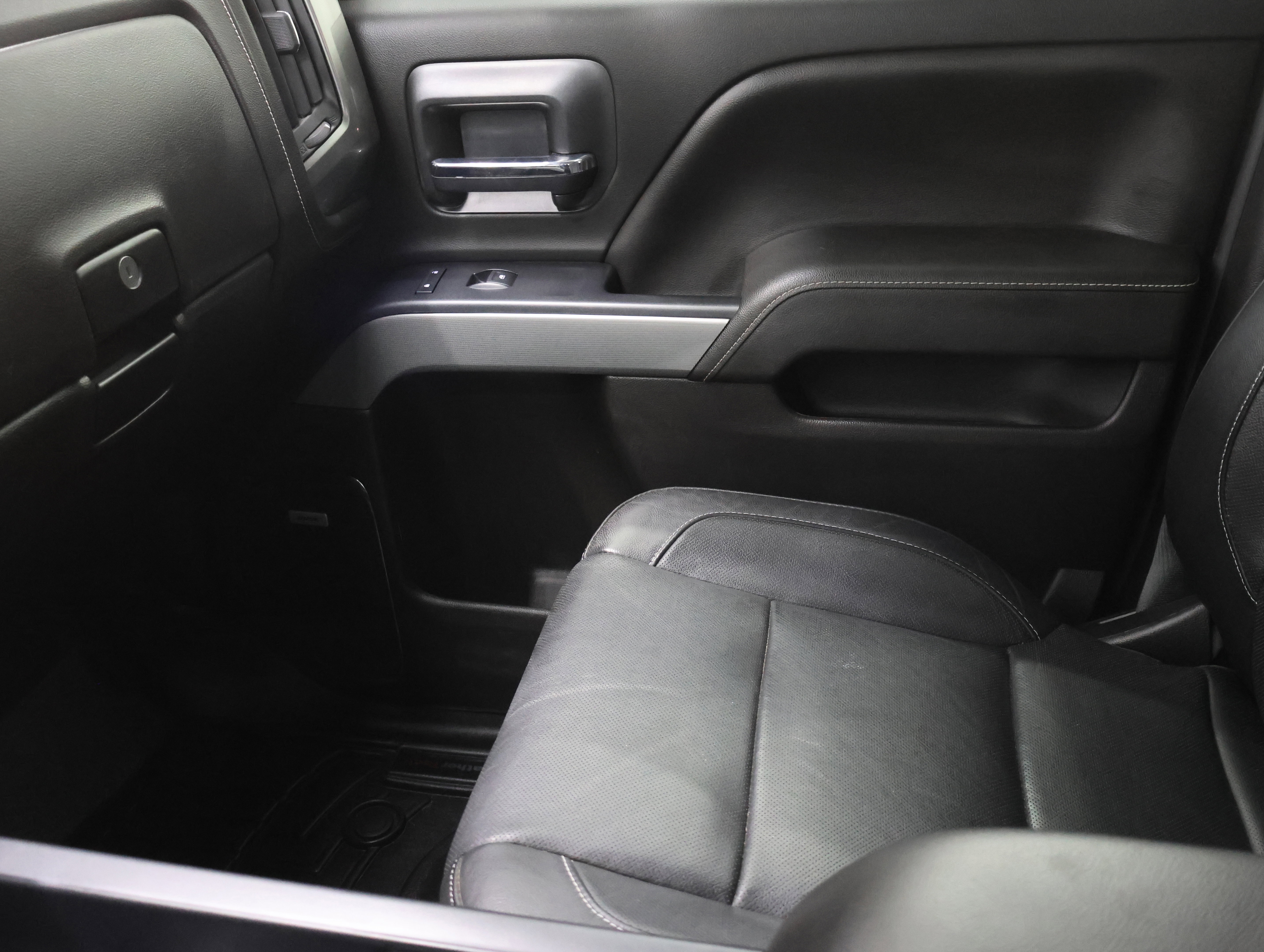 Used 2018 Chevrolet Silverado 2500 LTZ w/ Duramax Plus Package AWD/4WD image 13