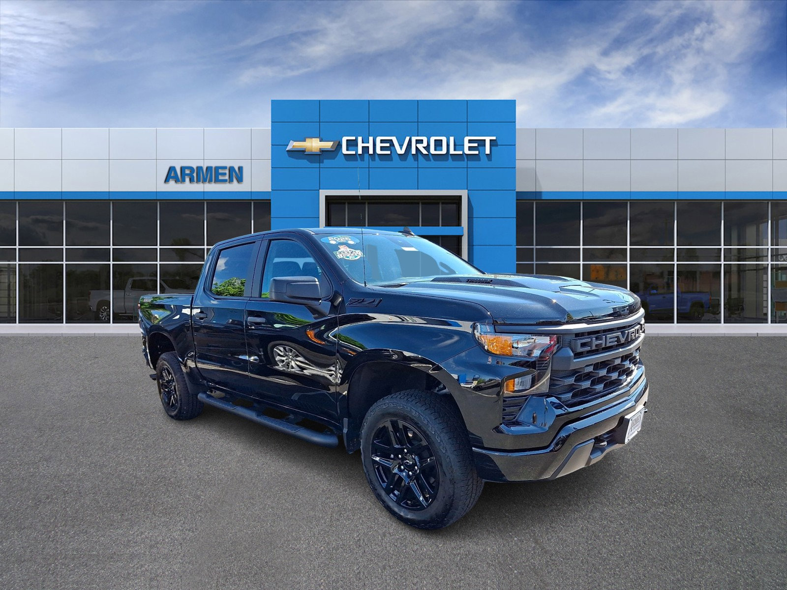 Used 2025 Chevrolet Silverado 1500 Custom Trail Boss w/ Turbomax Blackout Package AWD/4WD image 4