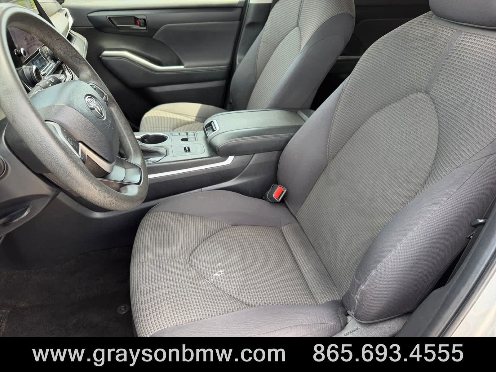 Used 2023 Toyota Highlander L FWD image 11