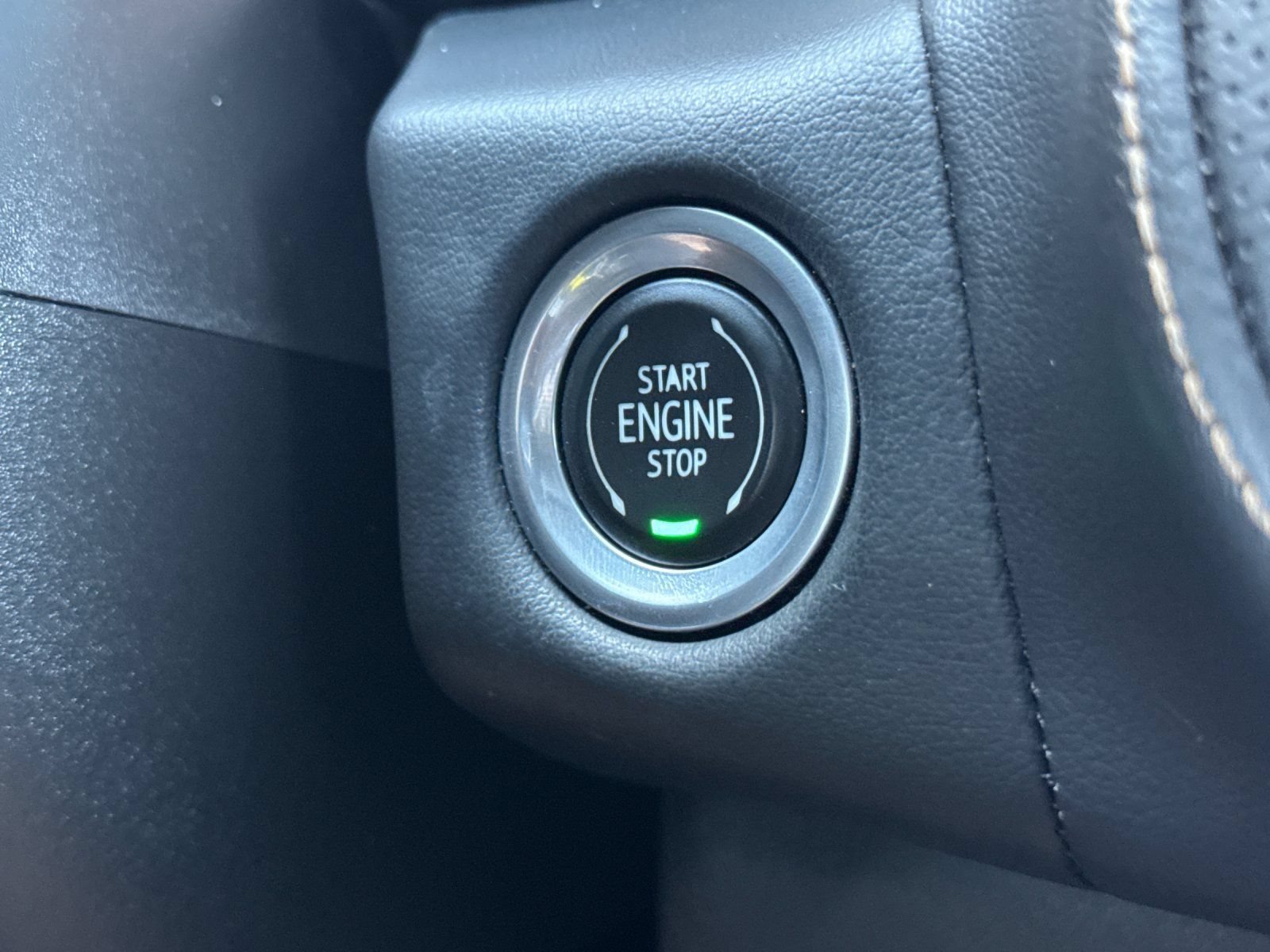 Used 2021 GMC Yukon AT4 AWD/4WD image 27