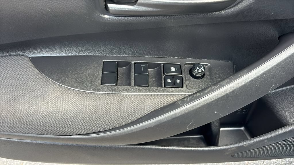 Used 2024 Toyota Corolla LE FWD image 11