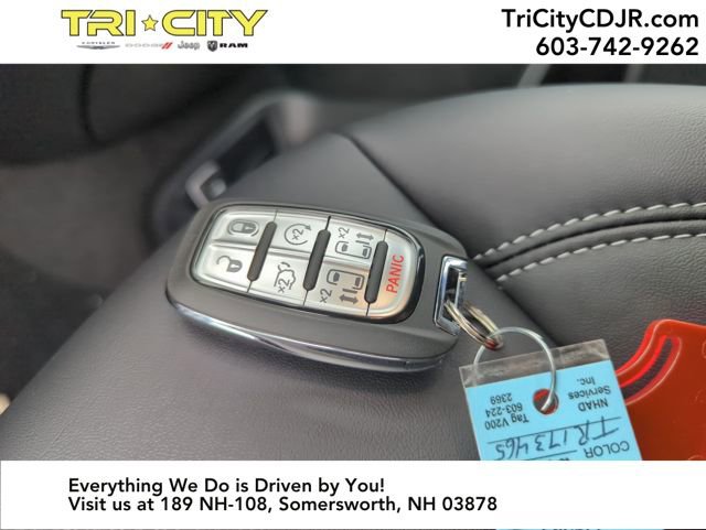 New 2026 Chrysler Voyager LX image 28