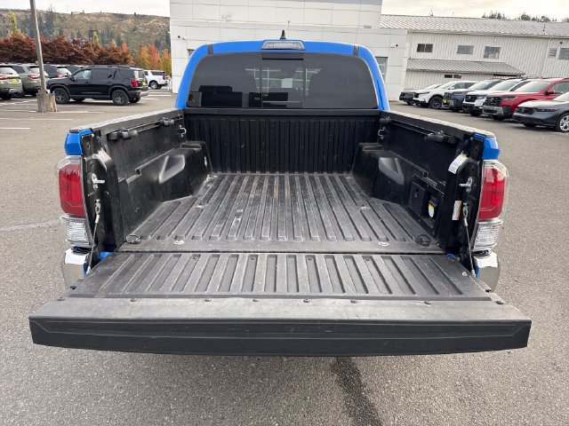 Used 2021 Toyota Tacoma TRD Off-Road AWD/4WD image 15