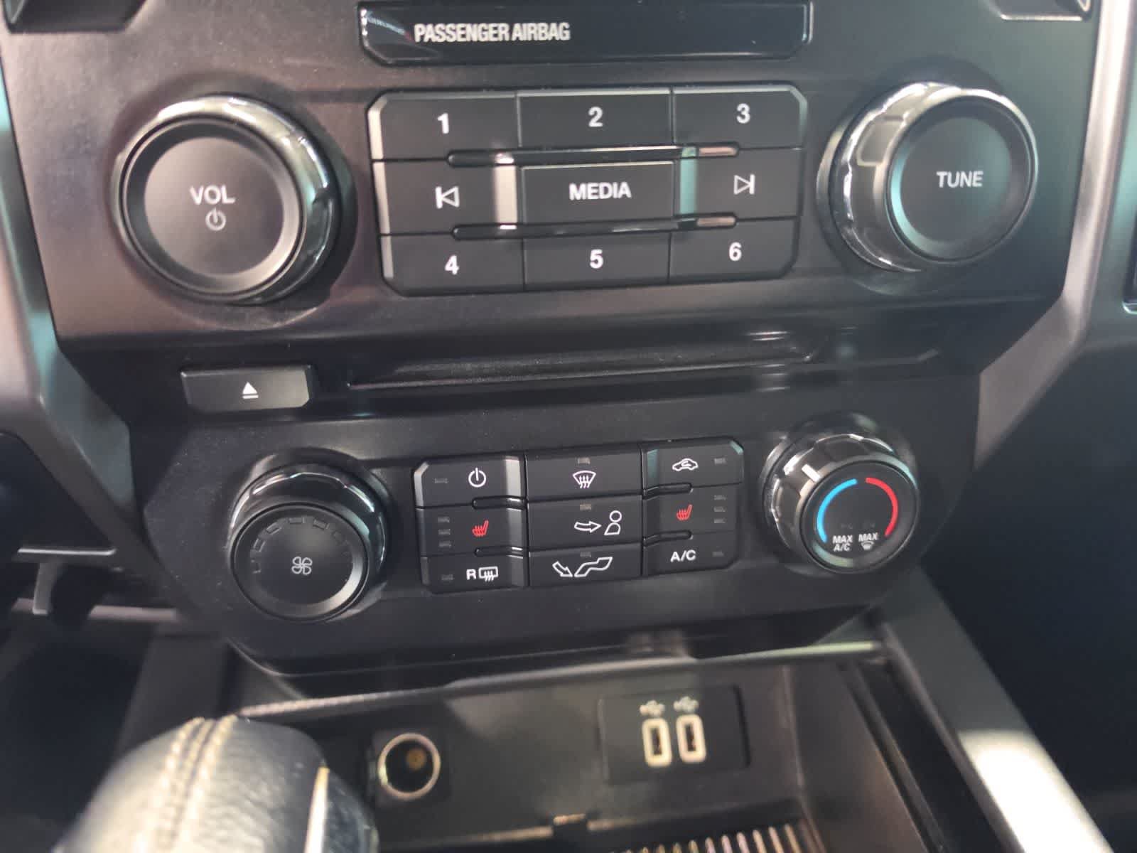 Used 2016 Ford F150 XLT w/ Equipment Group 302A Luxury AWD/4WD image 27