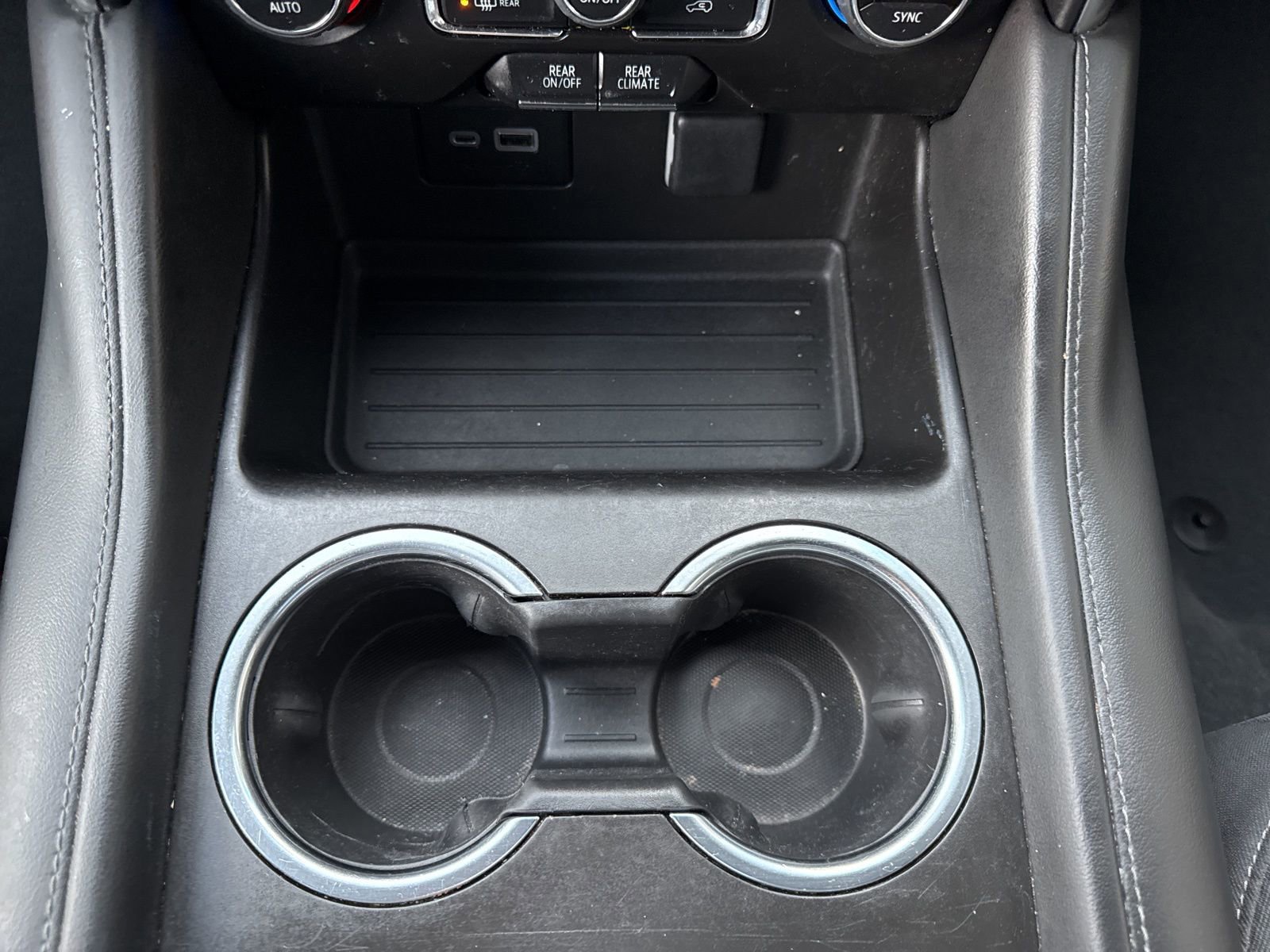 Used 2023 Chevrolet Suburban LS image 27