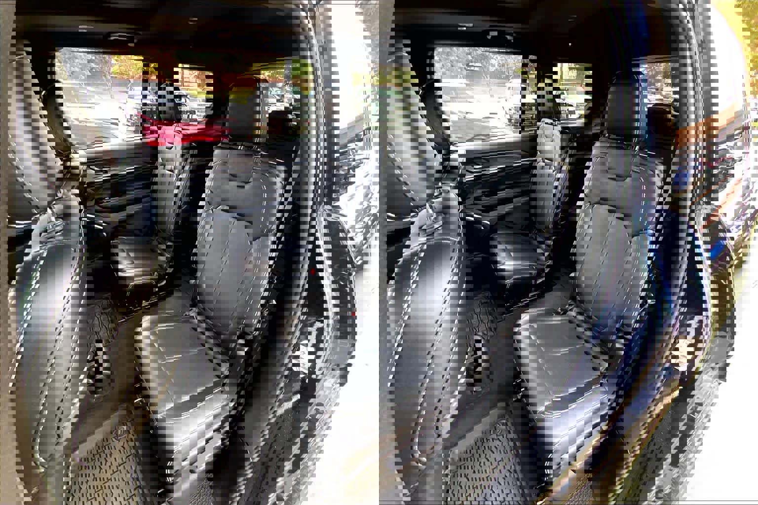 Used 2024 Jeep Grand Cherokee L Overland w/ Trailer Tow Package image 19