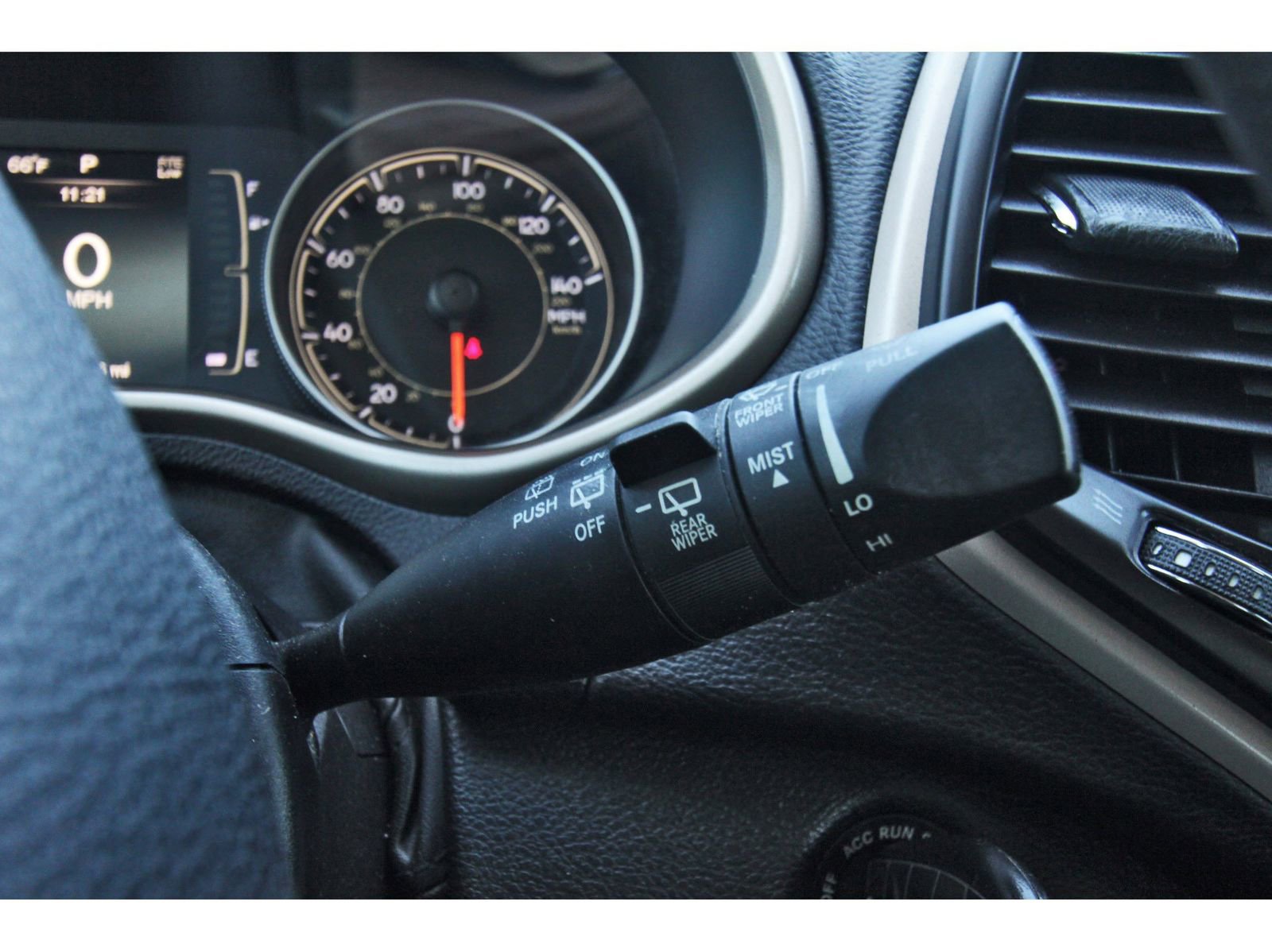 Used 2016 Jeep Cherokee Sport image 21