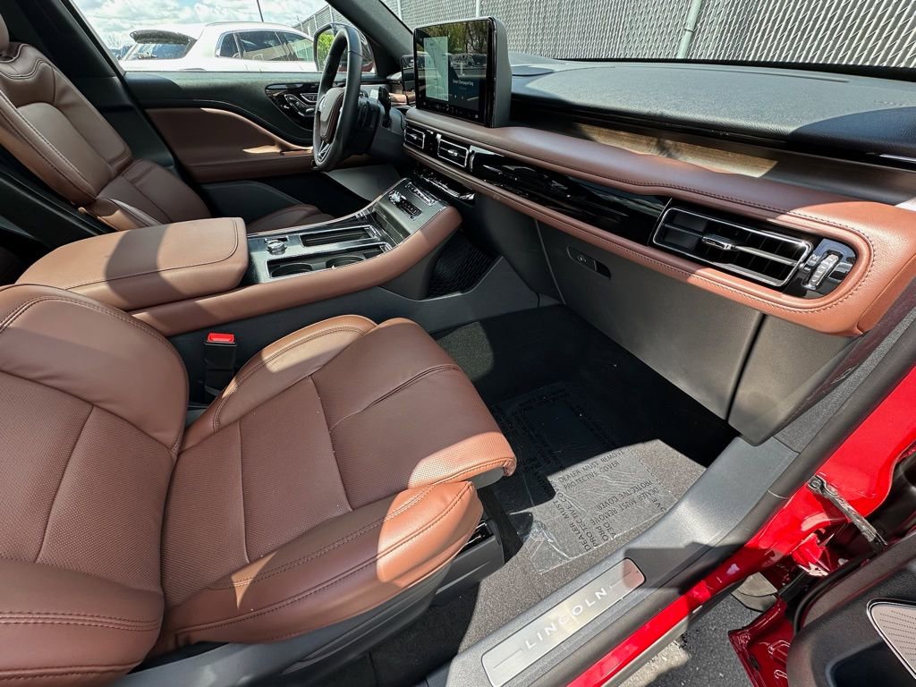 New 2026 Lincoln Aviator Reserve w/ Luxury Package AWD/4WD image 23