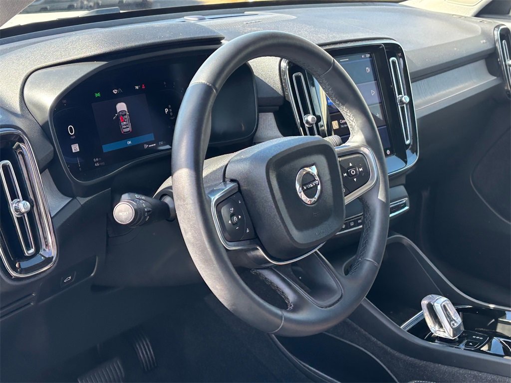 Used 2023 Volvo XC40 B5 Plus w/ Protection Package Premier image 7