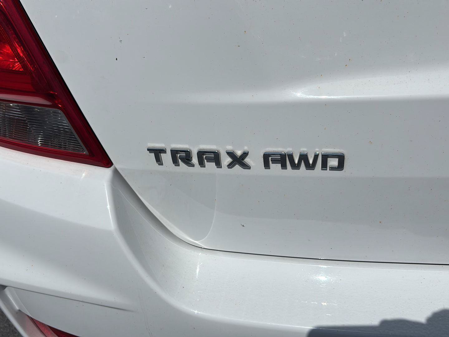 Used 2020 Chevrolet Trax LT AWD/4WD image 12