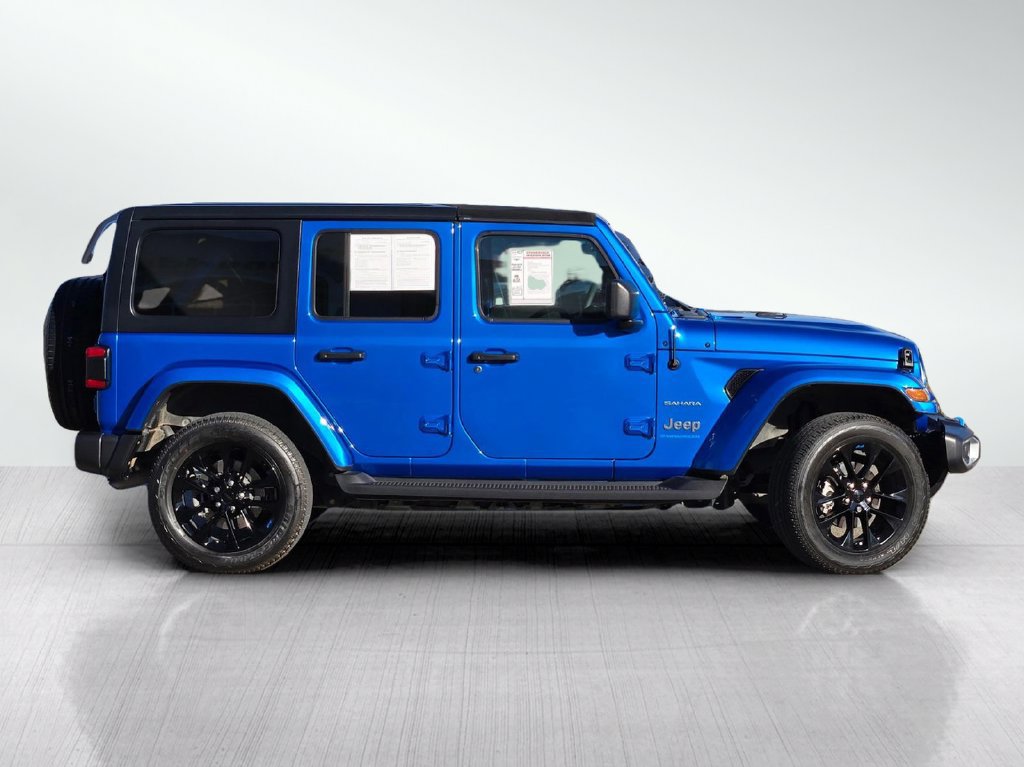 Used 2023 Jeep Wrangler Unlimited Sahara w/ Dual Top Group AWD/4WD image 3