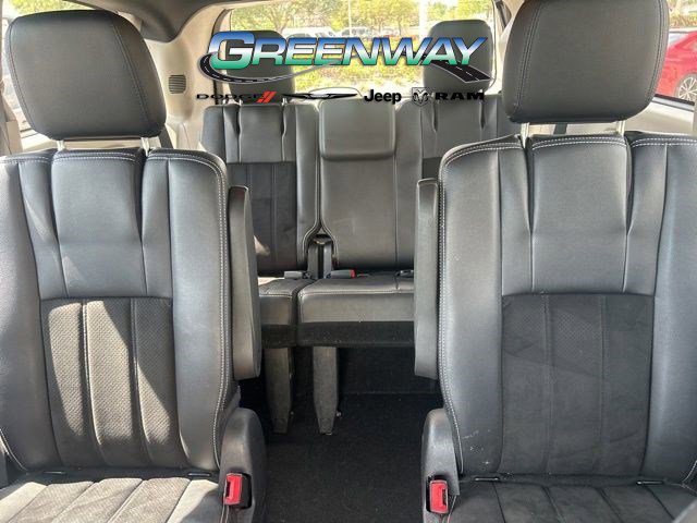 Used 2015 Dodge Grand Caravan SXT FWD image 16