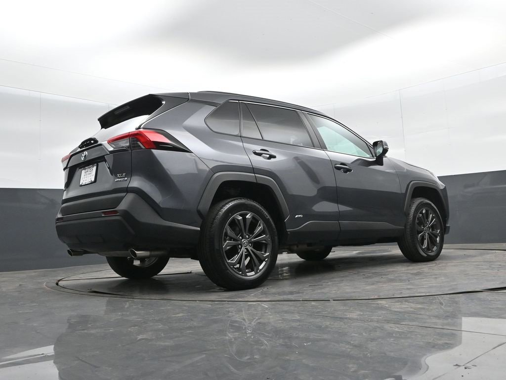 Used 2023 Toyota RAV4 XLE Premium image 42
