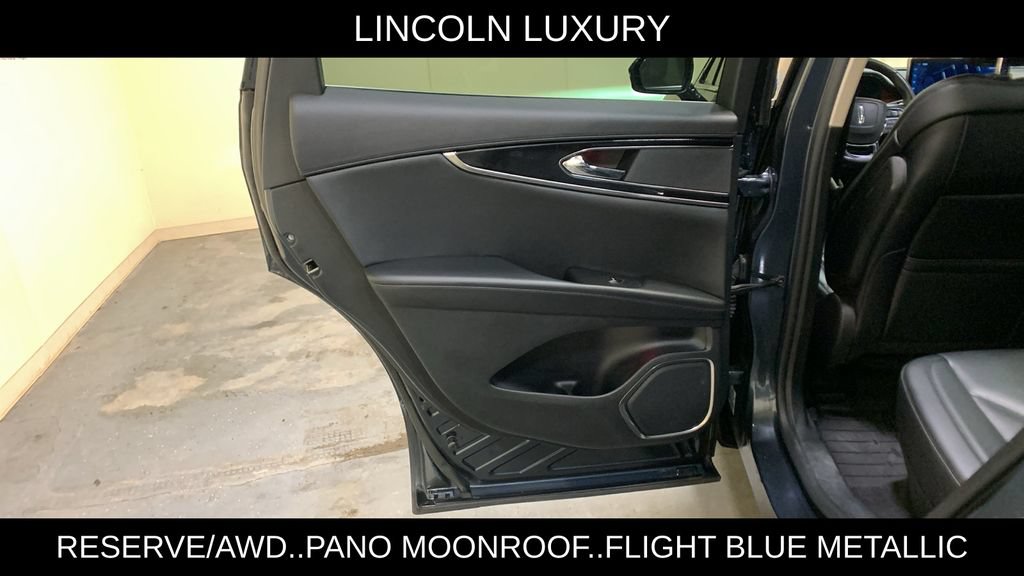 Used 2023 Lincoln Nautilus Reserve AWD/4WD image 22