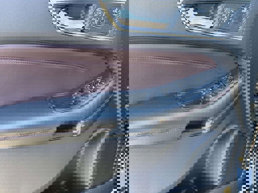 Used 2022 Ford Edge Titanium w/ Equipment Group 301A image 32