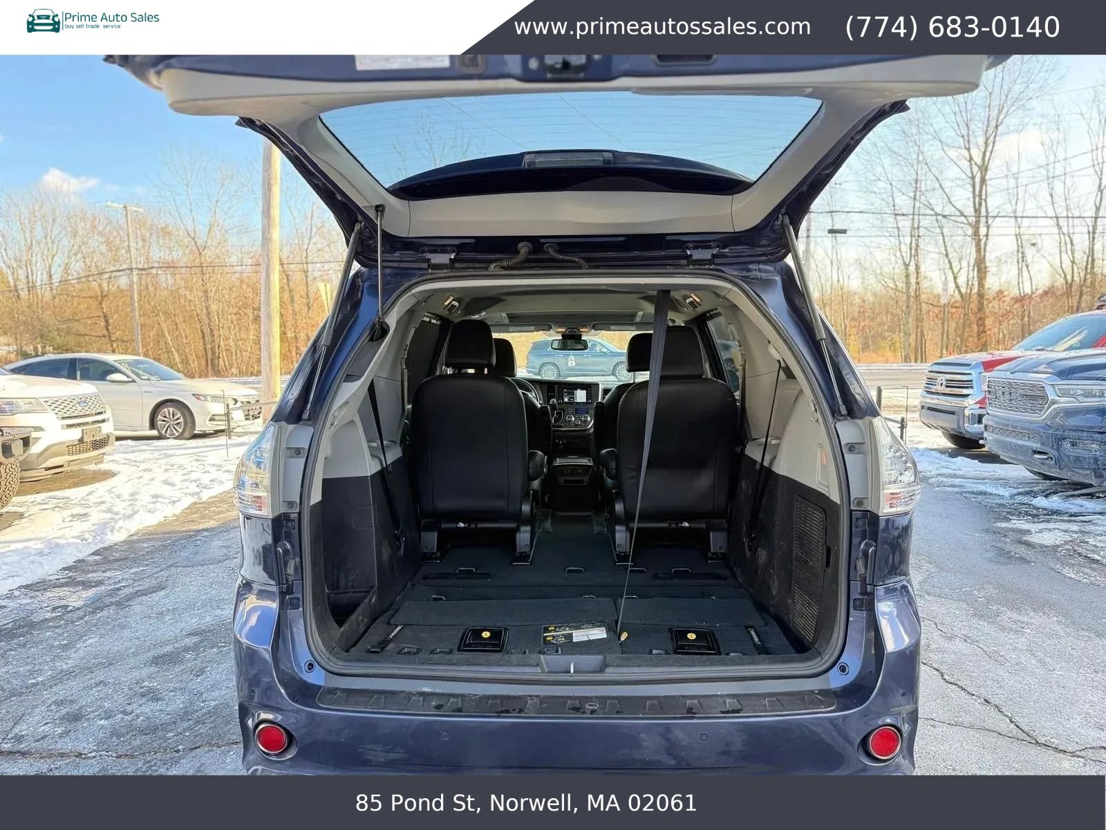 Used 2019 Toyota Sienna SE w/ SE Preferred Package AWD/4WD image 9