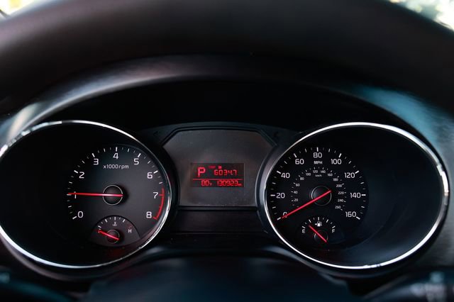 Used 2018 Kia Sedona L image 32