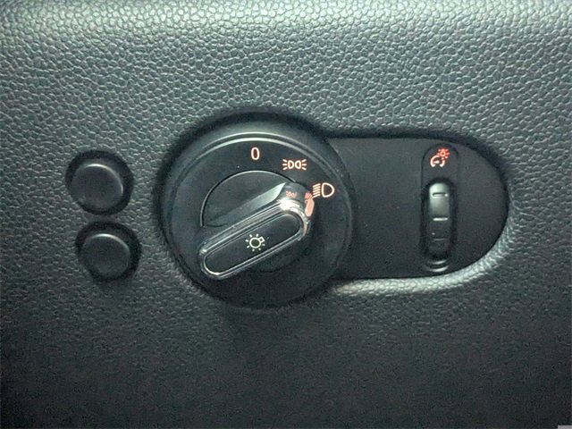 Used 2014 MINI Cooper 2-Door Hardtop image 30