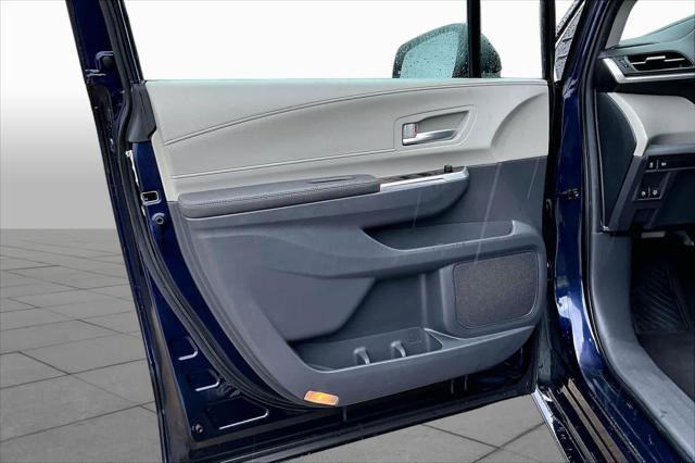 Certified 2024 Toyota Sienna XLE FWD image 22